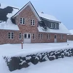 Holiday home Doppelhaushaelfte In Karolinenkoog