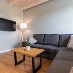 Holiday home Doppelhaushaelfte In Karolinenkoog