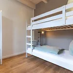 Doppelhaushaelfte In Holiday home